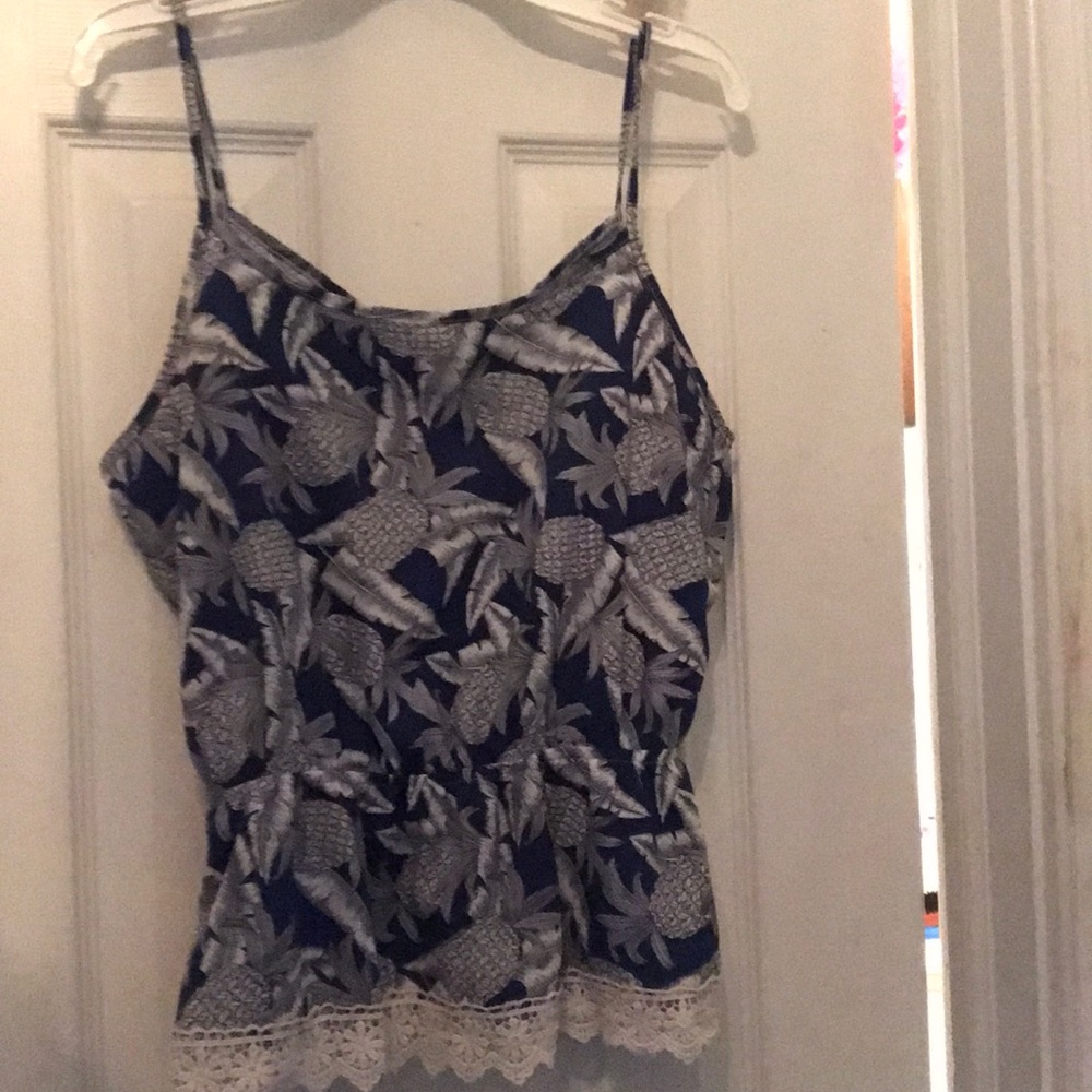 Blue and white pineapple tank